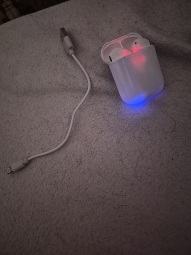 White tws wirlesss earphones - wirlesss,