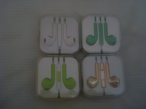 Unbranded earbuds in - 4,