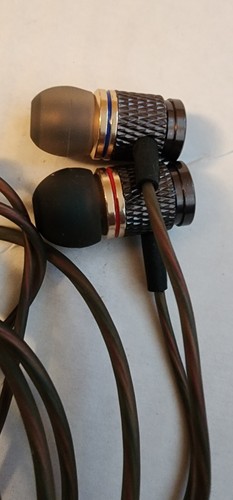 Sleek stylish ear - sleek,